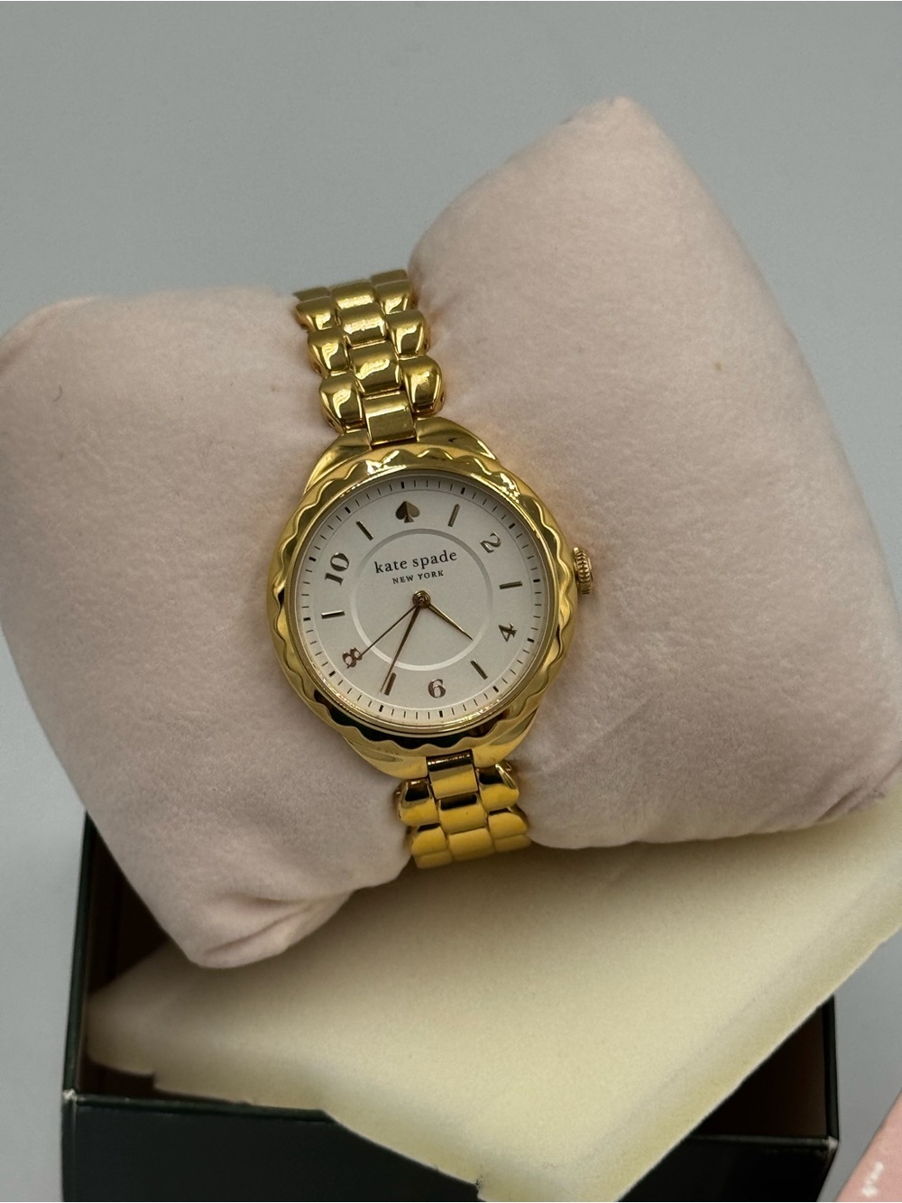 Kate Spade Morningside KSW1735 Gold Tone Stainless Steel Watch 34mm Box